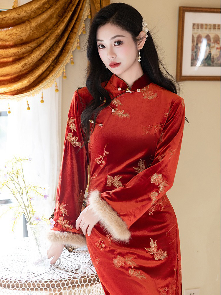 Women Winter Red Cheongsam New Year Style Elegant Long-Sleeved Koi Qipao