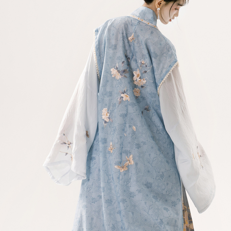 Ming-Dynasty-Hanfu-Set-Long-Bijia-Elegant-Mamian-Qun-4 Ming Dynasty Hanfu Set Long Bijia Elegant Mamian Qun