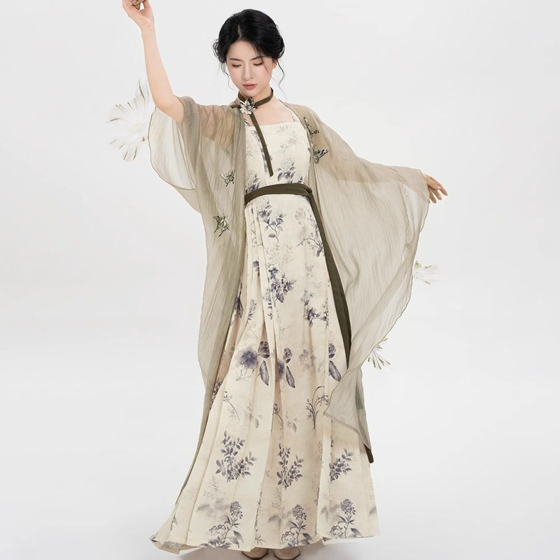 New-Chinese-Style-Floral-Embroidered-Cardigan-Jacket-with-Modified-Strapless-Mress-Set-3 New Chinese-Style Floral Embroidered Cardigan Jacket with Modified Strapless Mress Set