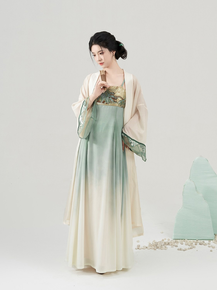Qing Shan Xing (青山行)