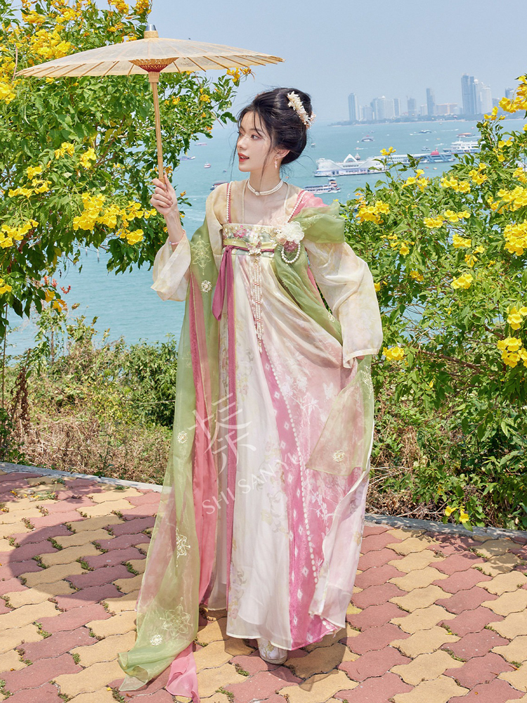 Women's Pink Qixiong Shanqun Tang Dynasty Embroidered Hanfu Duijin Shirt