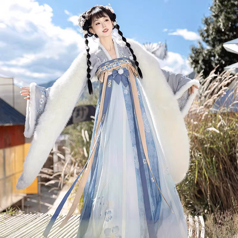 Women's-Tang-Dynasty-Hanfu-Winter-Thickened-Qixiong-Shanqun-with-Shawl-1 Women's Tang Dynasty Hanfu Winter Thickened Qixiong Shanqun with Shawl