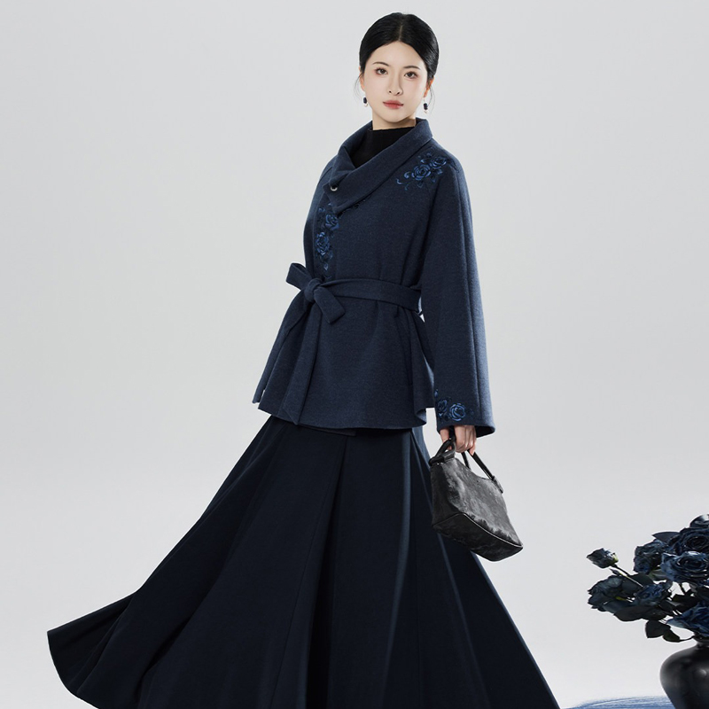 New-Chinese-Style-Windproof-Blue-Coat-Fishtail-Skirt-Casual-Hanfu-Set-1 New Chinese Style Windproof Blue Coat Fishtail Skirt Casual Hanfu Set