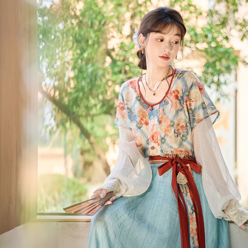 Tang-Dynasty-Style-Women-Hanfu-Set-in-Tencel-Fabric-for-Casual-Daily-Wear-1 Tang Dynasty Style Women Hanfu Set in Tencel Fabric for Casual Daily Wear