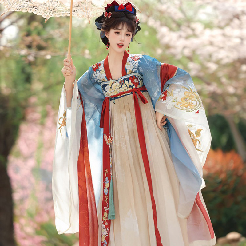 Charming-Summer-Style-Tang-Dynasty-Qixiong-Shanqun-Hanfu-for-Women-1 Glassy Snow