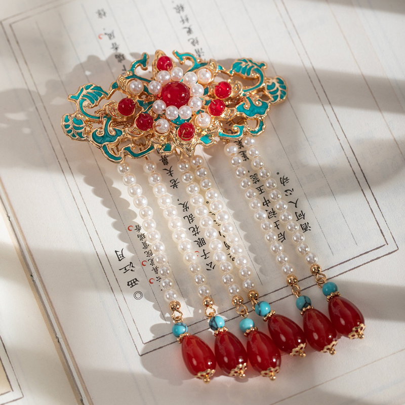 Cheongsam-Hairpin-with-Vintage-Style-Tassel-Hanfu-Hair-Accessory-1 Cheongsam Hairpin with Vintage-Style Tassel Hanfu Hair Accessory