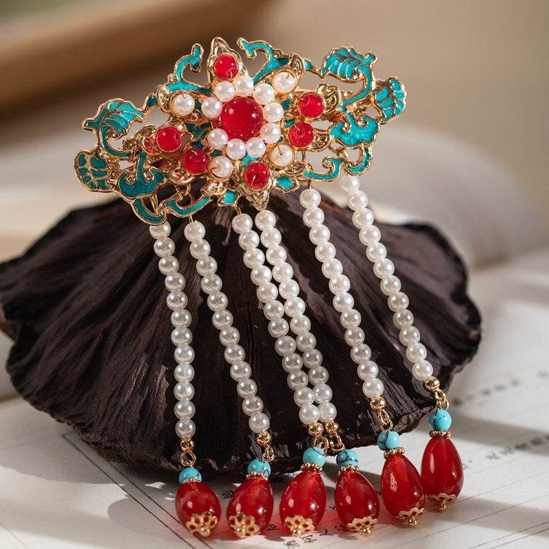Cheongsam-Hairpin-with-Vintage-Style-Tassel-Hanfu-Hair-Accessory-4 Cheongsam Hairpin with Vintage-Style Tassel Hanfu Hair Accessory