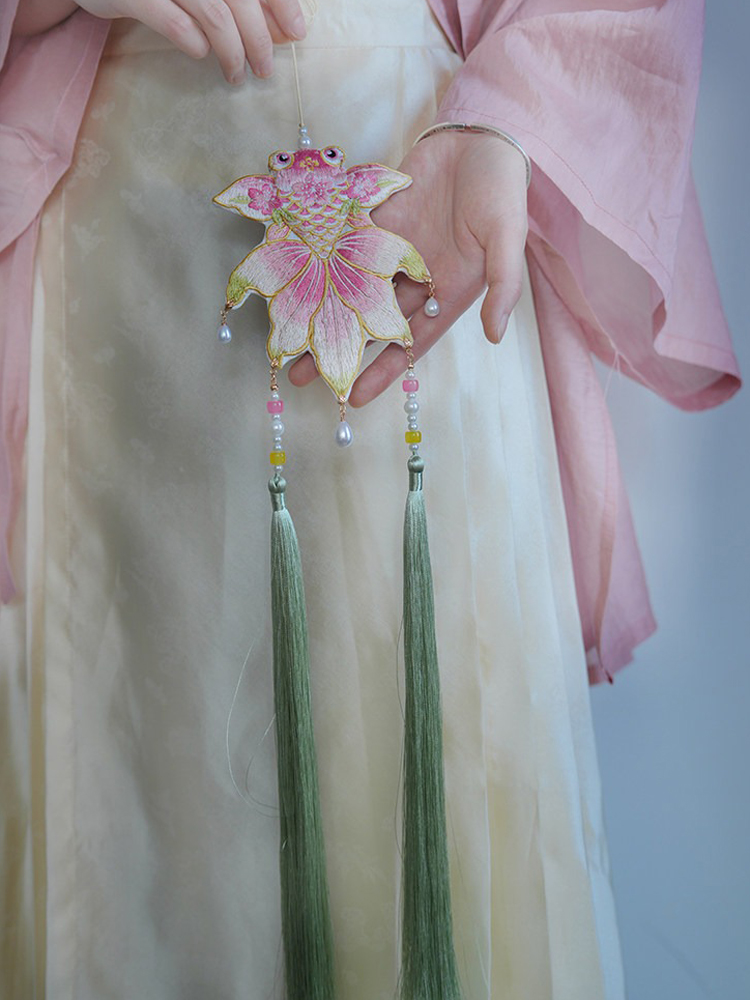 Hanfu Goldfish Pendant with Double-Sided Contrasting Embroidery Classic Accessories