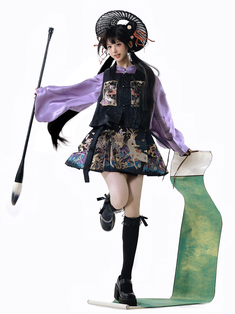 Modern Woman Ming Dynasty Style Short Hanfu Mamian Qun