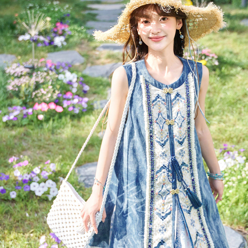 Summer-Casual-Set-Fashionable-Hanfu-Inspired-Denim-Element-Ensemble-3 Summer Casual Set Fashionable Hanfu-Inspired Denim-Element Ensemble