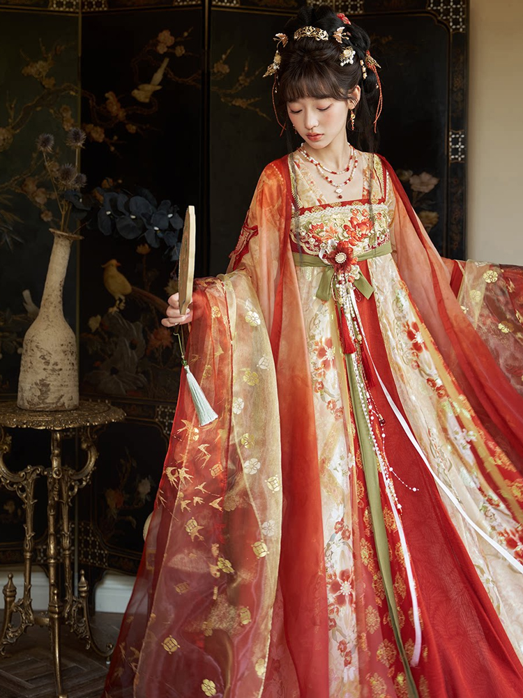 Tang Dynasty Women High-End Red Hanfu Qixiong Shanqun