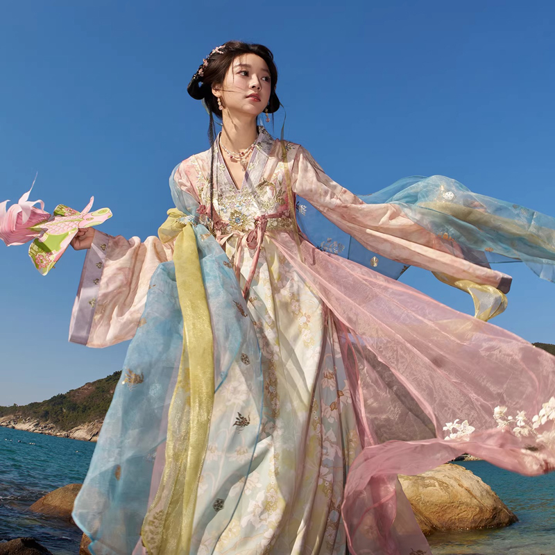 Ying Hua Li (莺花里)