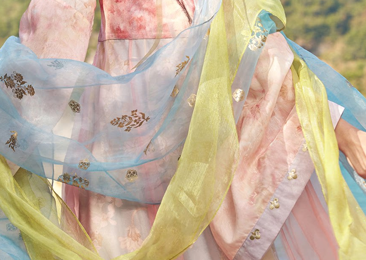 Women Tang Dynasty Hanfu Qixiong Shanqun Pink Iridescent Set
