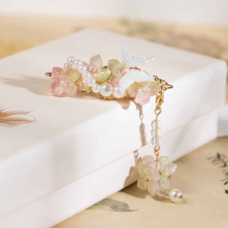 Classic-style-Women-Hair-Clips-Hanfu-inspired-Tassel-Hair-Accessories-Cute-Butterfly-and-Flower-Clips-3 Classic-style Women Hair Clips Hanfu-inspired Tassel Hair Accessories Cute Butterfly and Flower Clips Graceful Butterfly