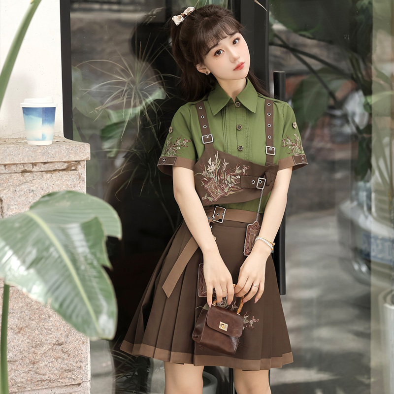 Women-Fashionable-Ming-Dynasty-Inspired-Hanfu-Forest-Themed-Spring-Set-1 Women Fashionable Ming Dynasty Inspired Hanfu Forest Themed Spring Set
