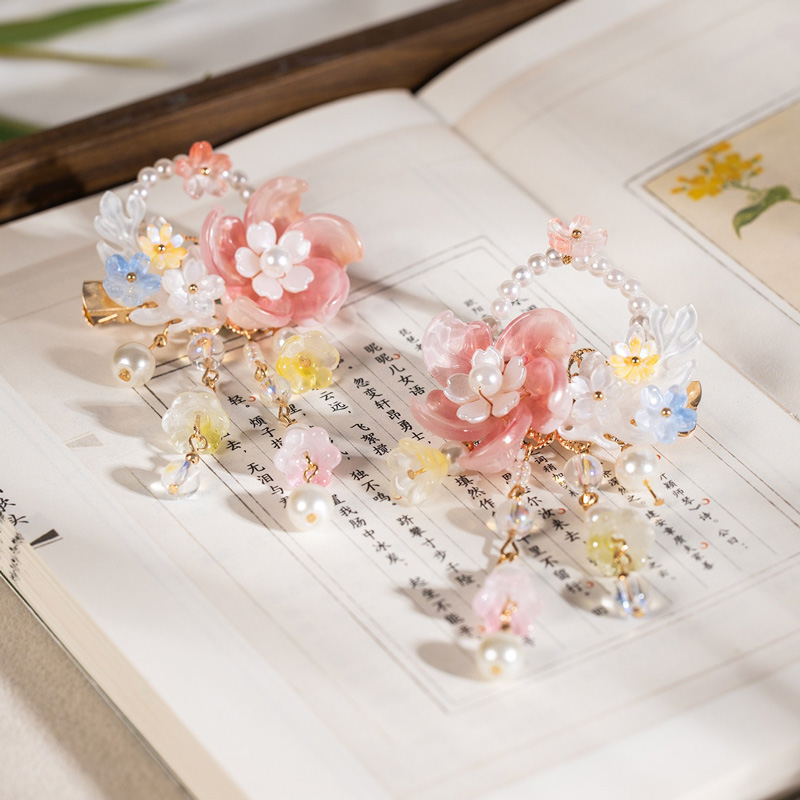 Women-Hanfu-Hairpin-with-Vintage-Lily-of-the-Valley-Flower-and-Tassel-Accents-2 Women Hanfu Hairpin with Vintage Lily-of-the-Valley Flower and Tassel Accents