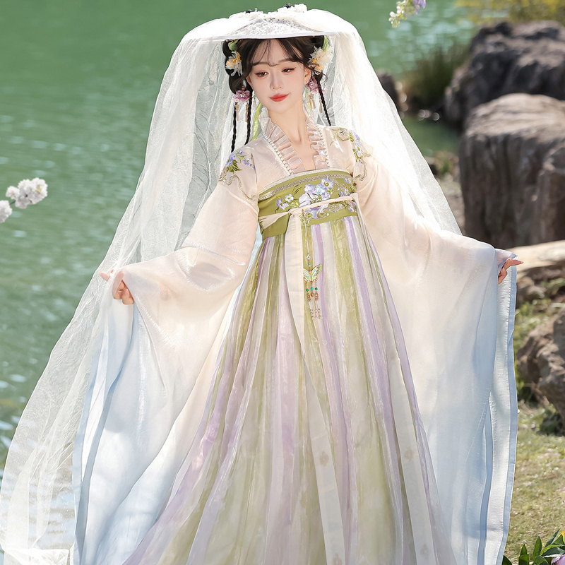 Women-Spring-Qixiong-Shanqun-Set-with-Wide-Sleeves-4 Women Spring Qixiong Shanqun Set with Wide Sleeves
