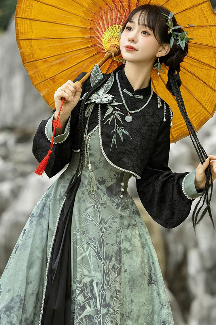 Fashionable Women Hanfu Spring Casual Set with Chinese-inspired Elements