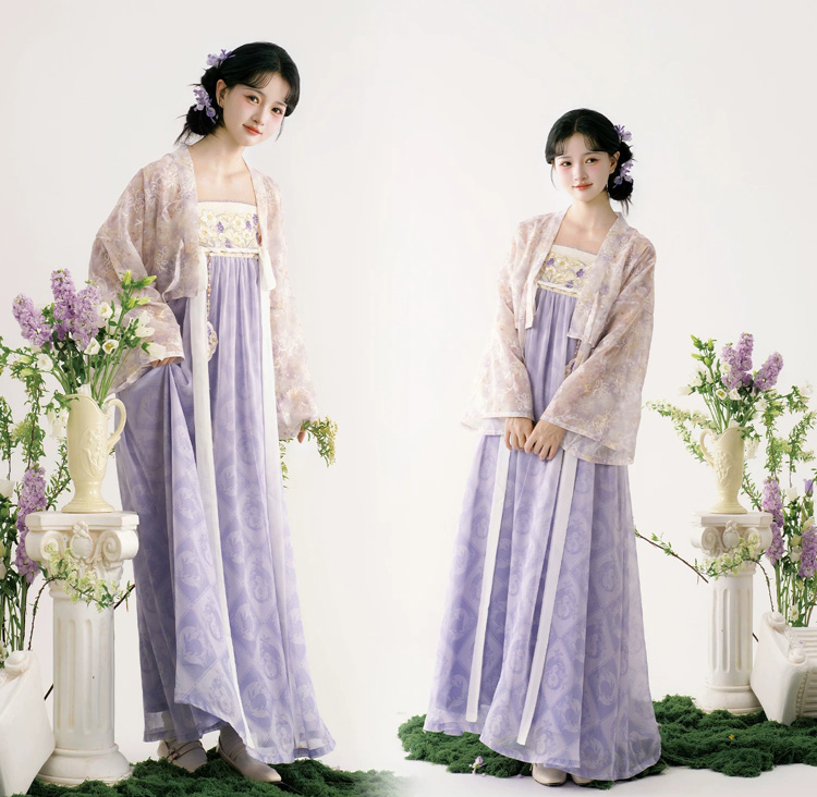 Fashionable Women Hanfu by Qixiong Shanqun Casual Summer Attire