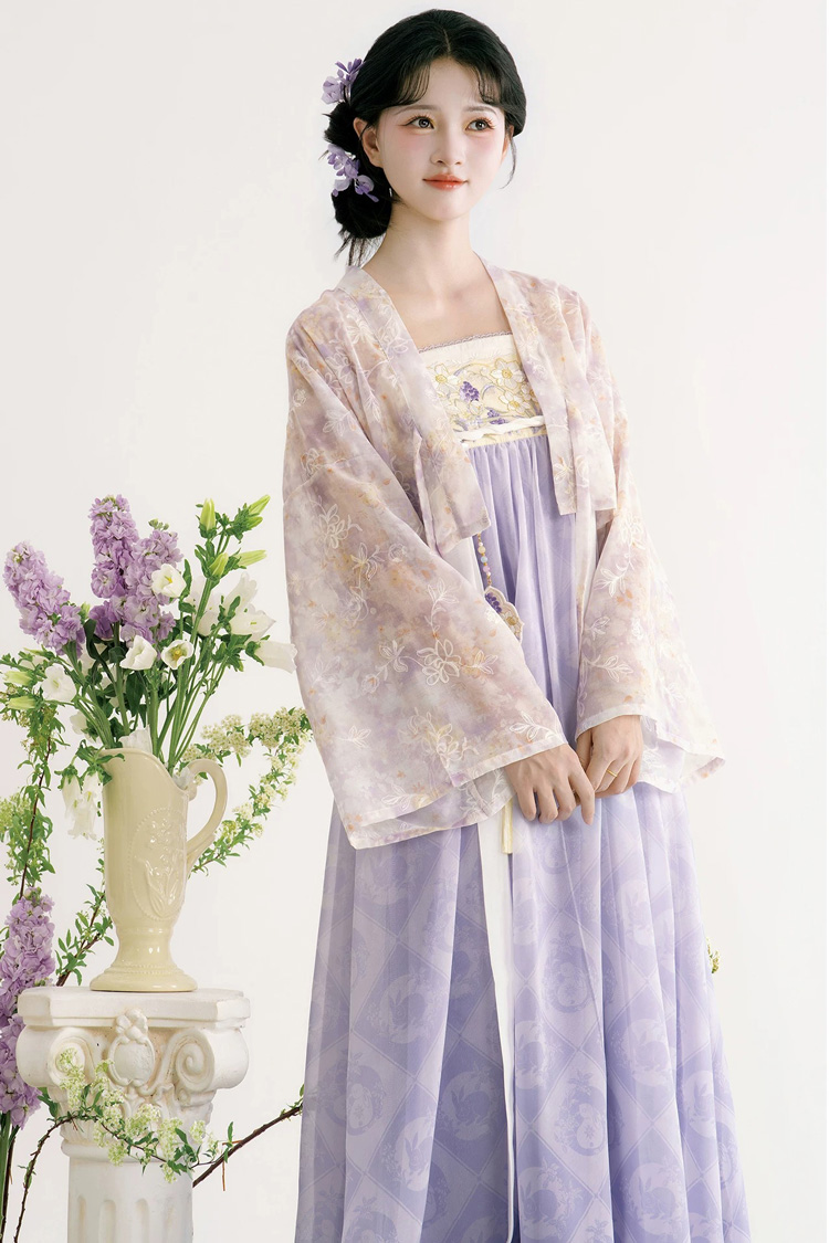 Fashionable Women Hanfu by Qixiong Shanqun Casual Summer Attire