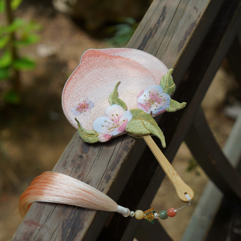Hanfu-Accessories-Double-Sided-Embroidered-Mini-Fan-Unique-Tuanshan-Design-for-Qipao-4 Hanfu Accessories Double-Sided Embroidered Mini Fan Unique Tuanshan Design for Qipao