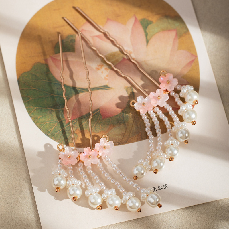 Hanfu-Pearl-Hairpins-Classic-Design-with-Cherry-Blossom-Motifs-2 Hanfu Pearl Hairpins Classic Design with Cherry Blossom Motifs
