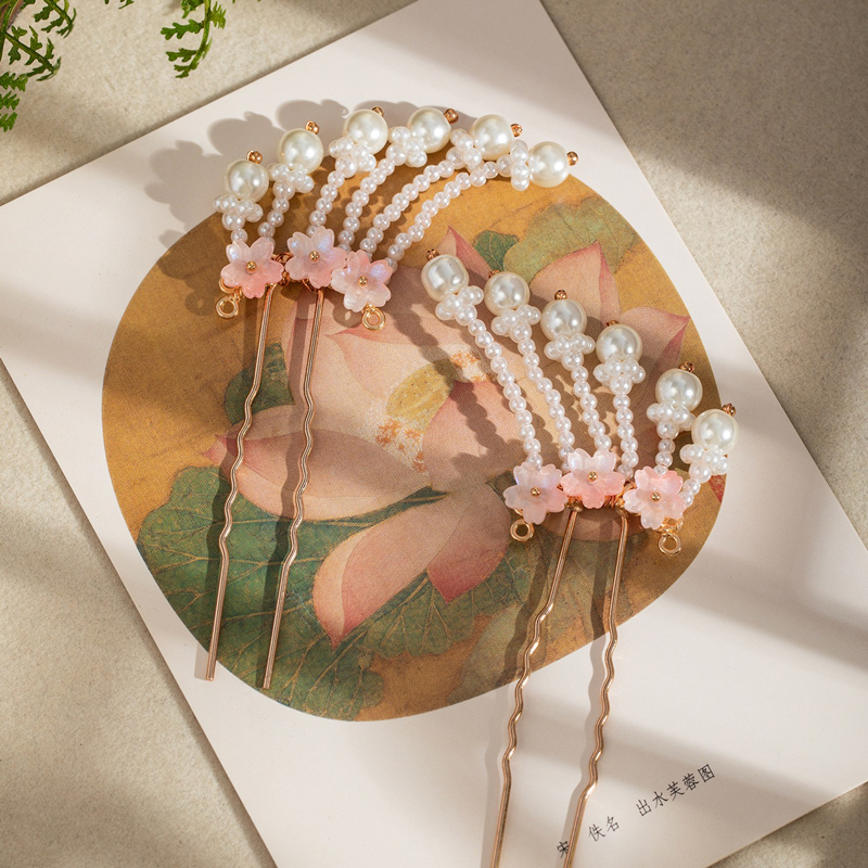 Hanfu-Pearl-Hairpins-Classic-Design-with-Cherry-Blossom-Motifs-3 Hanfu Pearl Hairpins Classic Design with Cherry Blossom Motifs
