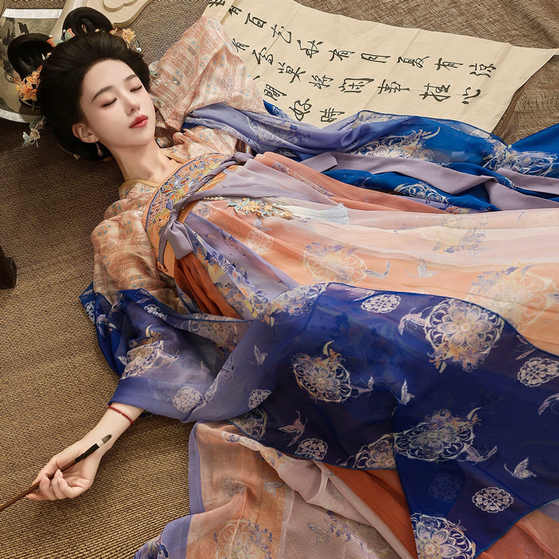 Tang-Dynasty-Women-Qixiong-Shanqun-Ethereal-Dunhuang-Style-1 Tang Dynasty Women Qixiong Shanqun Ethereal Dunhuang Style