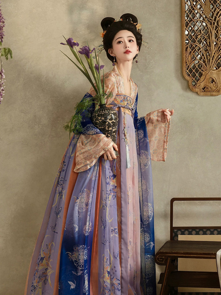 Tang Dynasty Women Qixiong Shanqun Ethereal Dunhuang Style