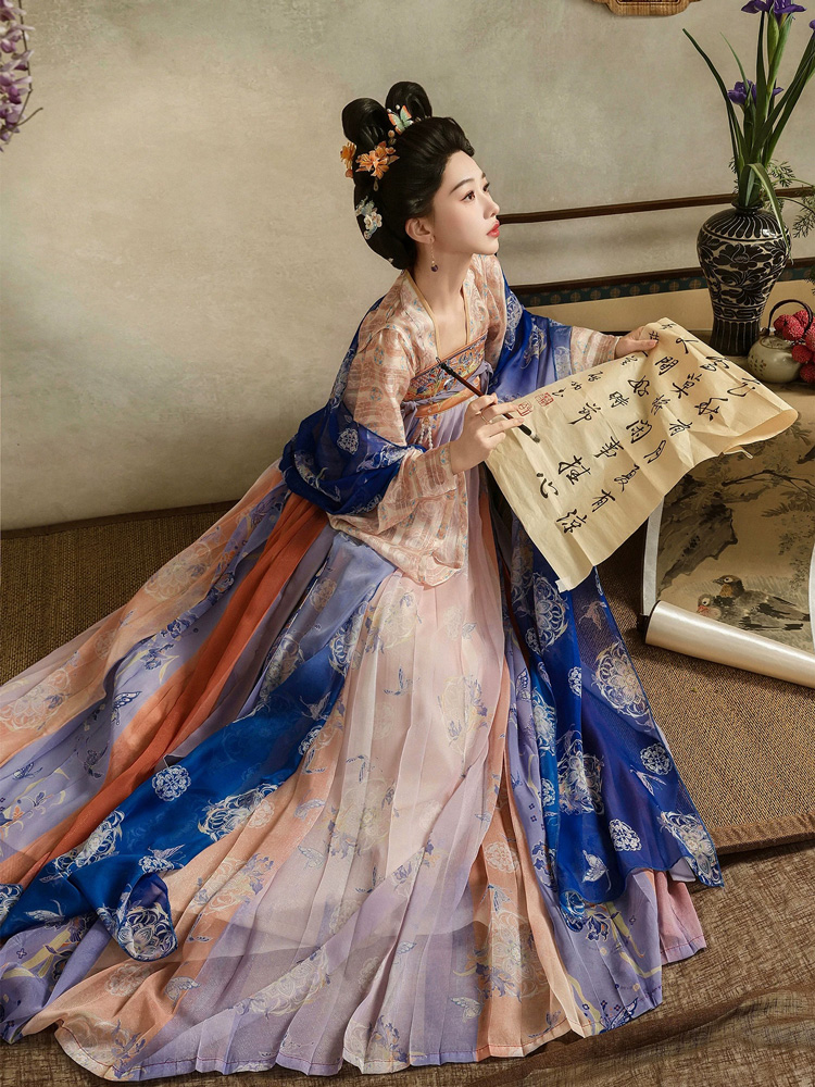 Tang Dynasty Women Qixiong Shanqun Ethereal Dunhuang Style