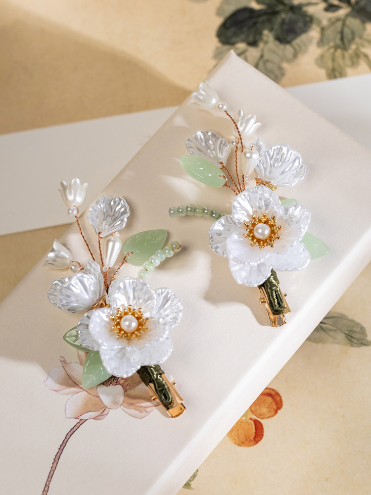 Women Classic Camellia Hair Clips Cute and Fresh Style