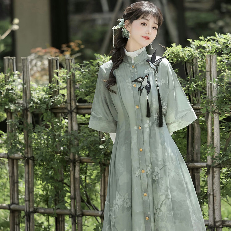 Women-Spring-Long-Fashionable-Hanfu-Dress-with-Swallow-Motifs-2 Women Spring Long Fashionable Hanfu Dress with Swallow Motifs