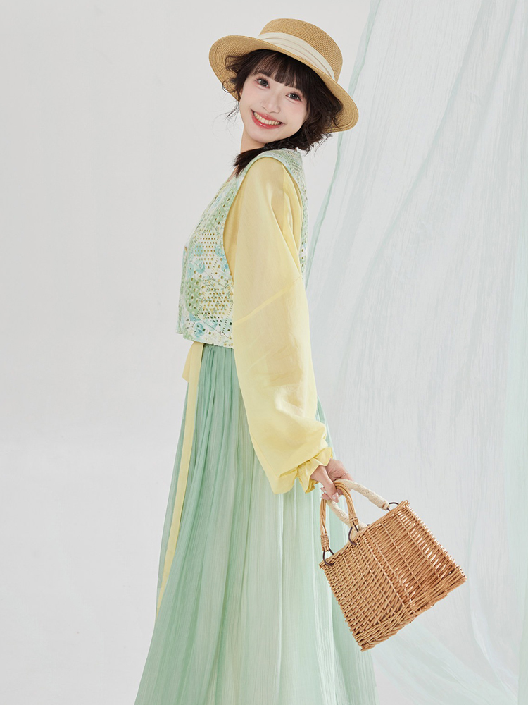 Women Spring Tang-Style Hanfu Round-Neck Top for Casual Everyday Wear