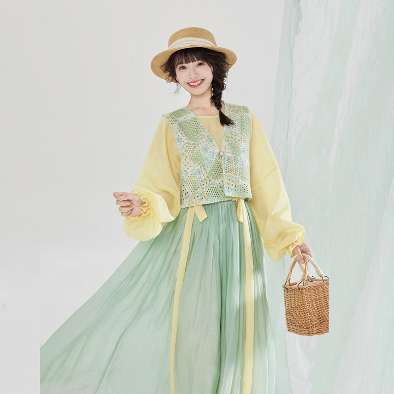 Women Spring Tang-Style Hanfu Round-Neck Top for Casual Everyday Wear