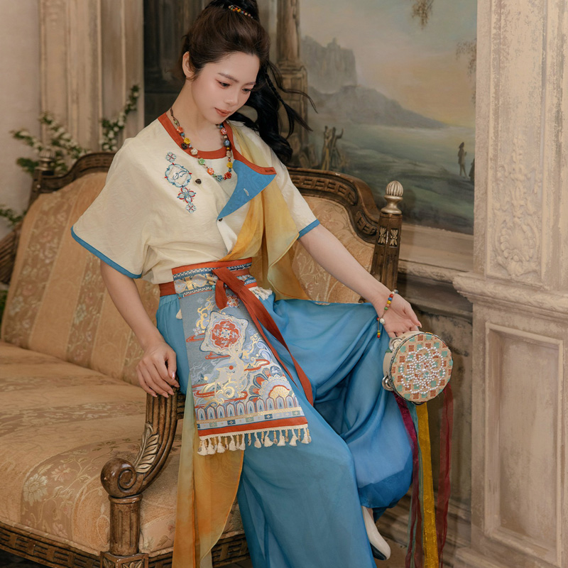 Women-Tang-Dynasty-Inspired-Casual-Hanfu-Dunhuang-Style-Pants-Set-3 Women Tang Dynasty-Inspired Casual Hanfu Dunhuang-Style Pants Set