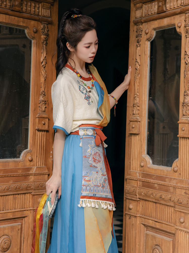 Women Tang Dynasty-Inspired Casual Hanfu Dunhuang-Style Pants Set