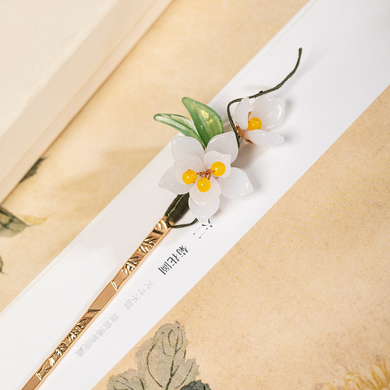 Hanfu-Night-Blooming-Cereus-Hairpin-Classic-Qipao-Outfit-for-Women-3 Hanfu Night-Blooming Cereus Hairpin Classic Qipao Outfit for Women