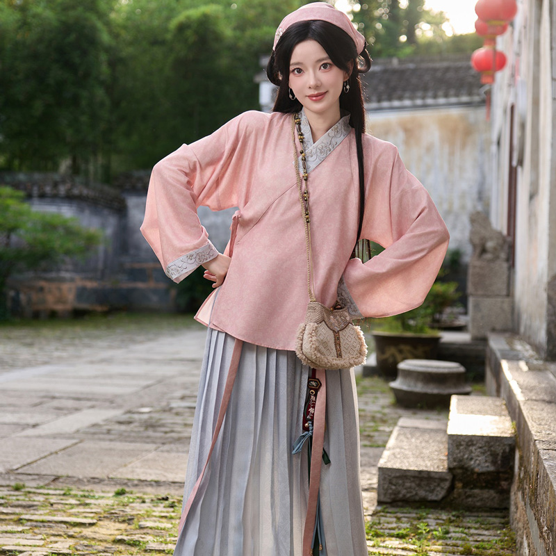 Ming-Dynasty-Daily-Women-Hanfu-from-the-Drama-The-Heir-1 Ming Dynasty Daily Women Hanfu from the Drama The Heir
