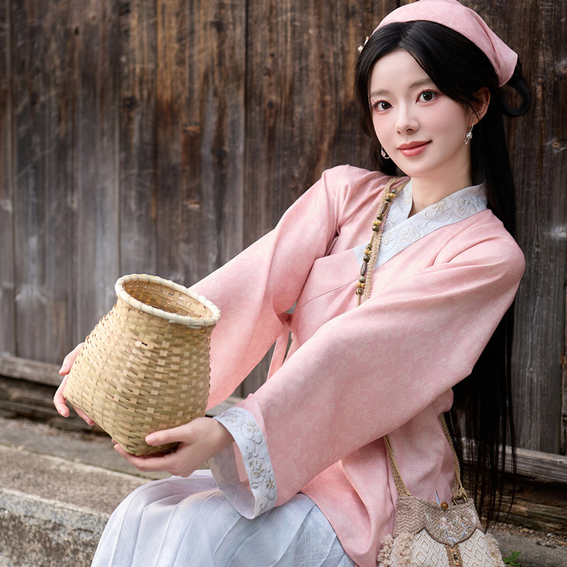 Ming-Dynasty-Daily-Women-Hanfu-from-the-Drama-The-Heir-3 Ming Dynasty Daily Women Hanfu from the Drama The Heir