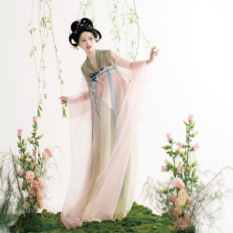 Summer-Women-Hanfu-Qixiong-Shanqun-Cute-Swallow-Dress-4 Summer Women Hanfu Qixiong Shanqun Cute Swallow Dress