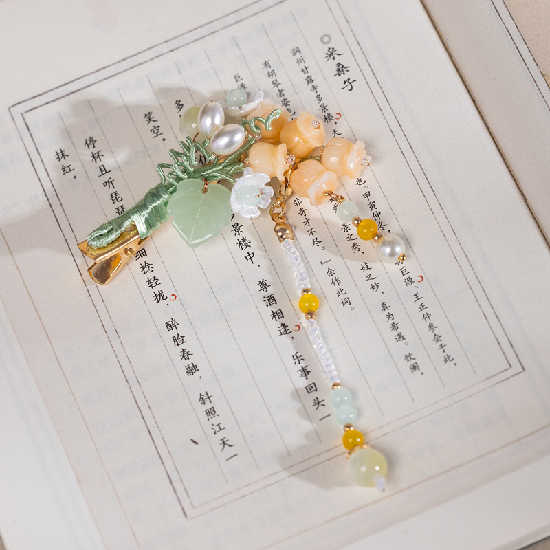 Traditional-Chinese-Style-Hanfu-Headpiece-Lily-of-the-Valley-Tassel-Hair-Clip-Buyao-Side-Clip-Traditional-Costume-Accessory-2 Traditional Chinese-Style Hanfu Headpiece Lily of the Valley Tassel Hair Clip Buyao Side Clip Traditional Costume Accessory