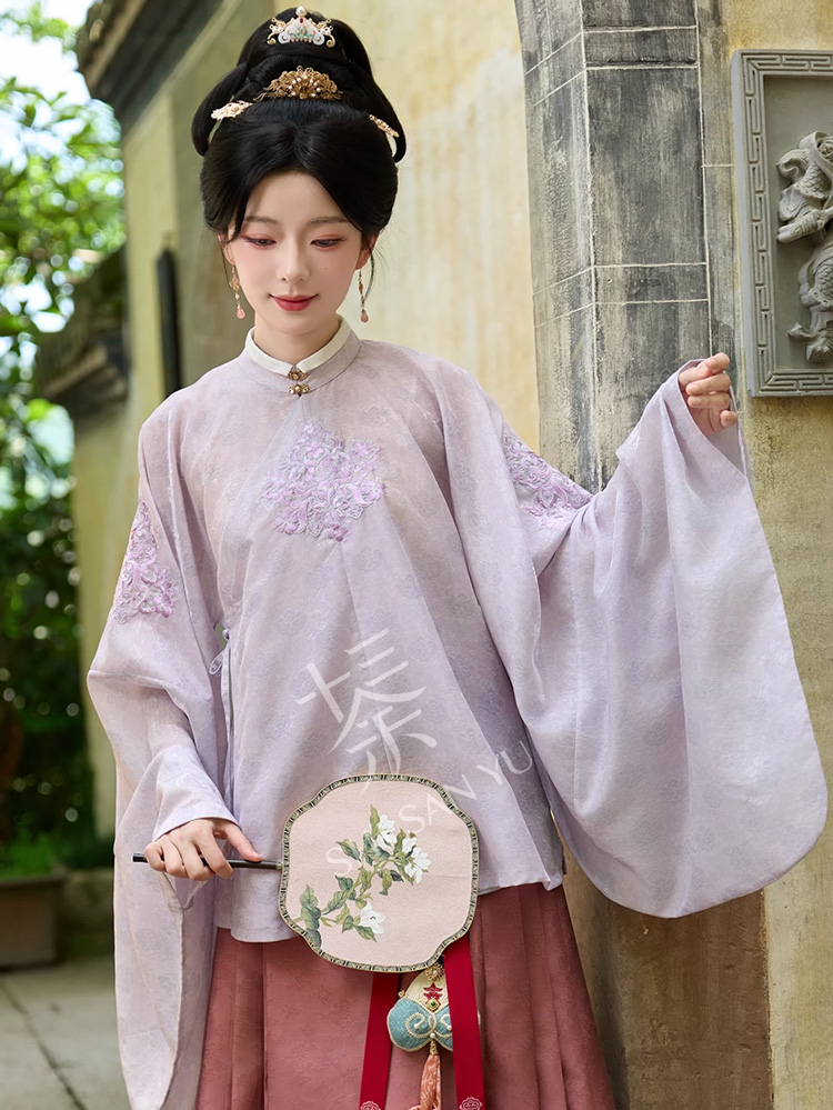 Traditional Luxury Women Ming Dynasty Hanfu Mamian QunFeatured in the Cdrama The Heir 