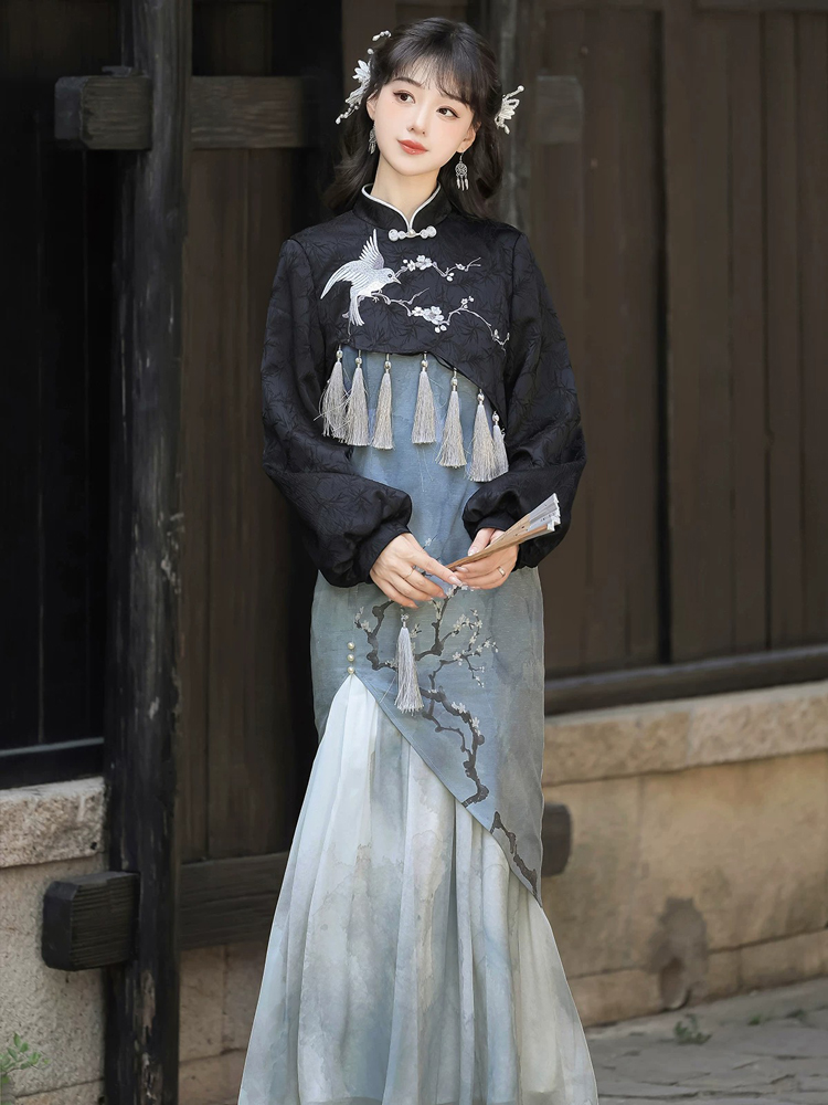 Women Modernized Hanfu-Inspired Fitted Casual Plum Blossom Spaghetti-Strap Dress