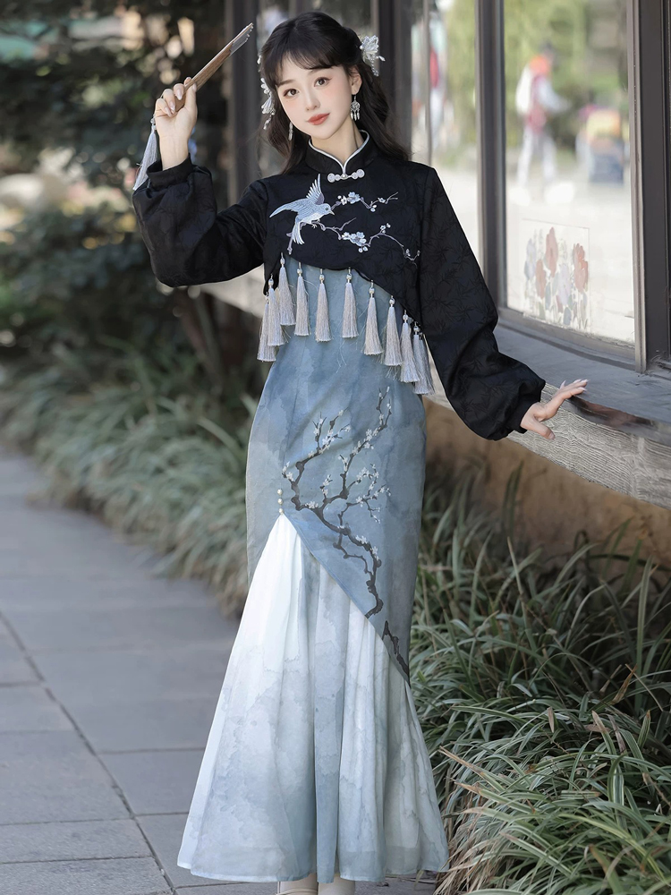 Women Modernized Hanfu-Inspired Fitted Casual Plum Blossom Spaghetti-Strap Dress