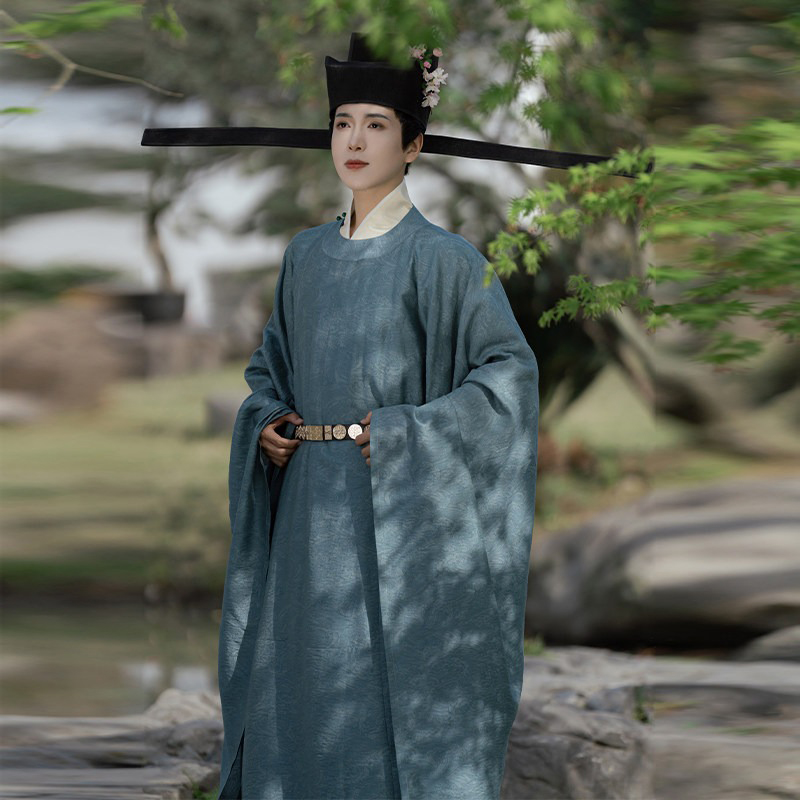 Men-Song-Dynasty-Style-Hanfu-Round-Neck-Robe-Classic-Minimalist-Set-1 Men Song Dynasty Style Hanfu Round-Neck Robe Classic Minimalist Set