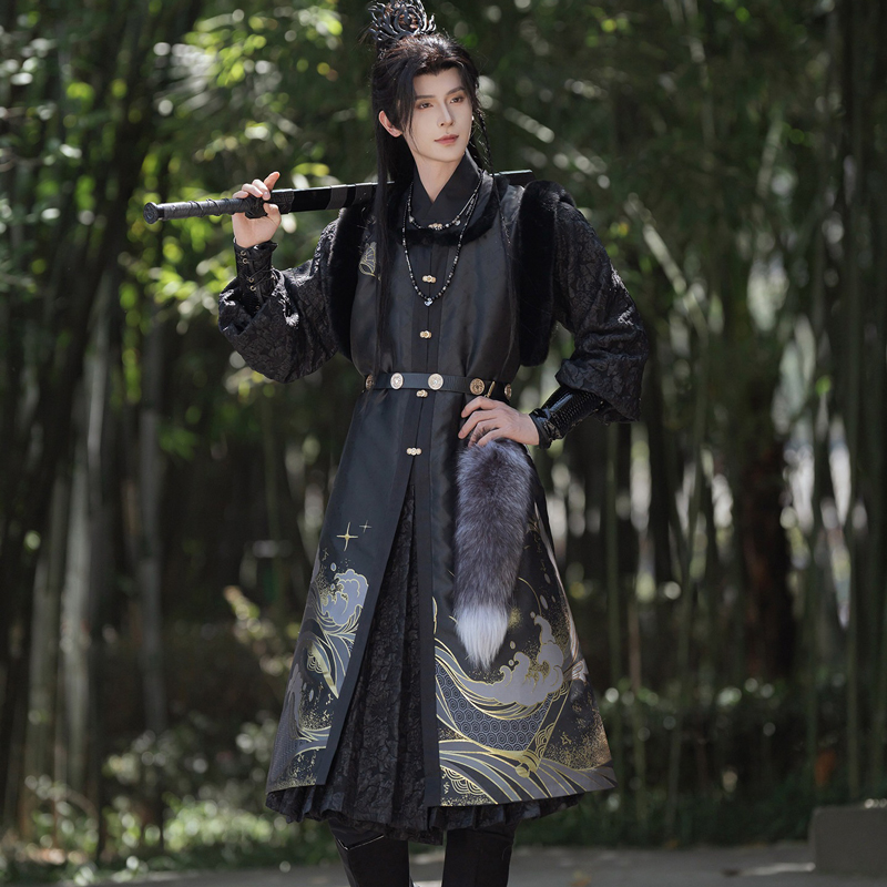 Ming-Dynasty-Hanfu-Set-Tieli-Round-Collared-Robe-Wuxia-Hero-Set-3 Ming Dynasty Hanfu Set Tieli Round-Collared Robe Wuxia Hero Set