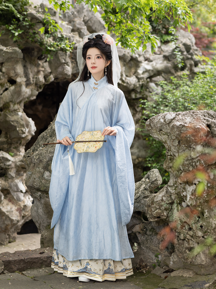 Traditional Ming Dynasty Hanfu Set for Women Retro Mamian Qun in the Style of Dream of the Red Chamber