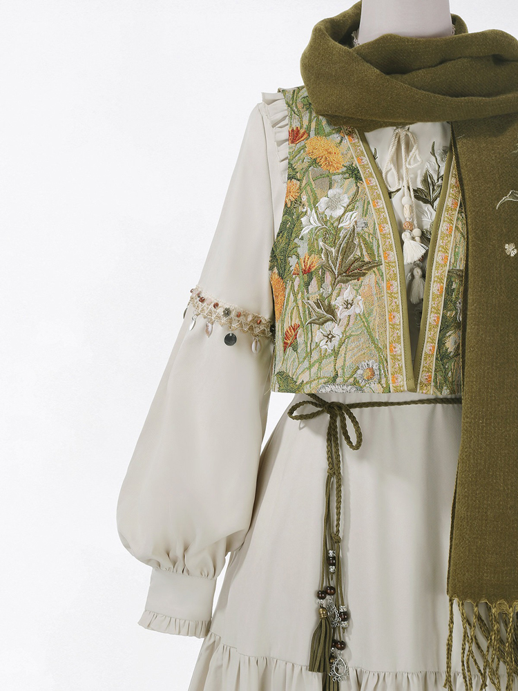 Women Fashionable Dress Set Winter Vest and Hanfu Set