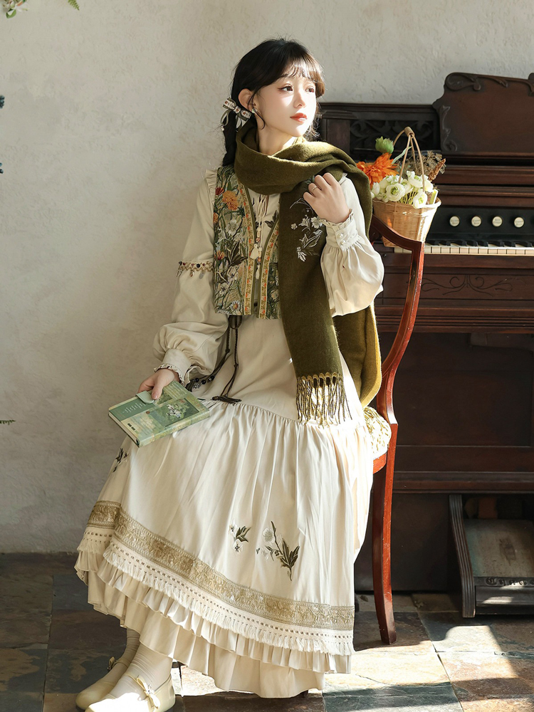 Women Fashionable Dress Set Winter Vest and Hanfu Set