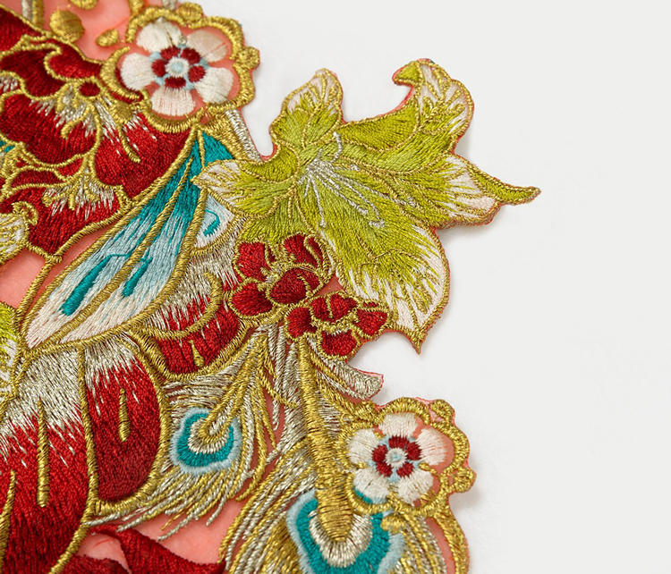 Women Wedding Attire Red Traditional Qipao Gown Paired with Yunjian